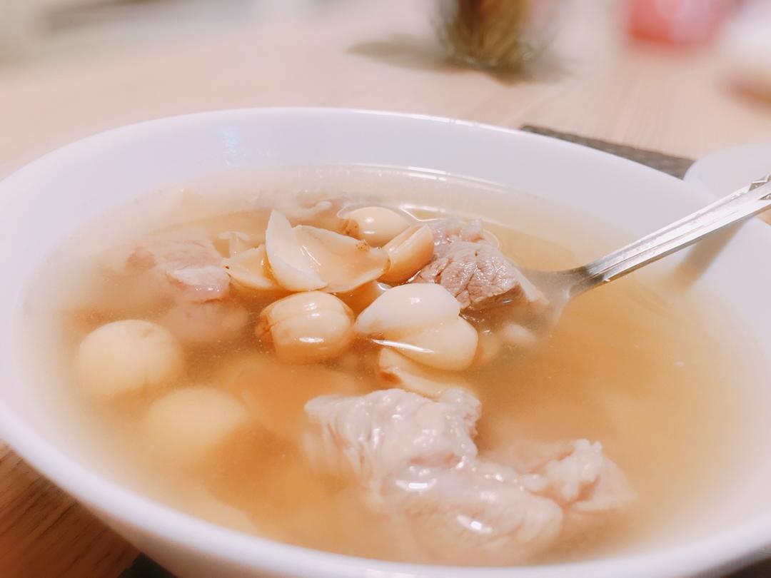 熊爱馒头2017做的莲子百合煲瘦肉