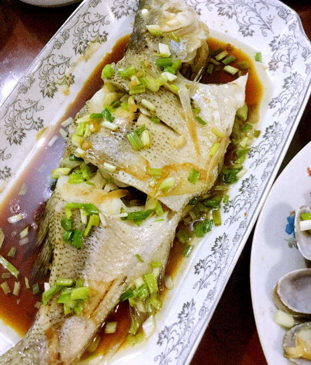 蒸鲈鱼