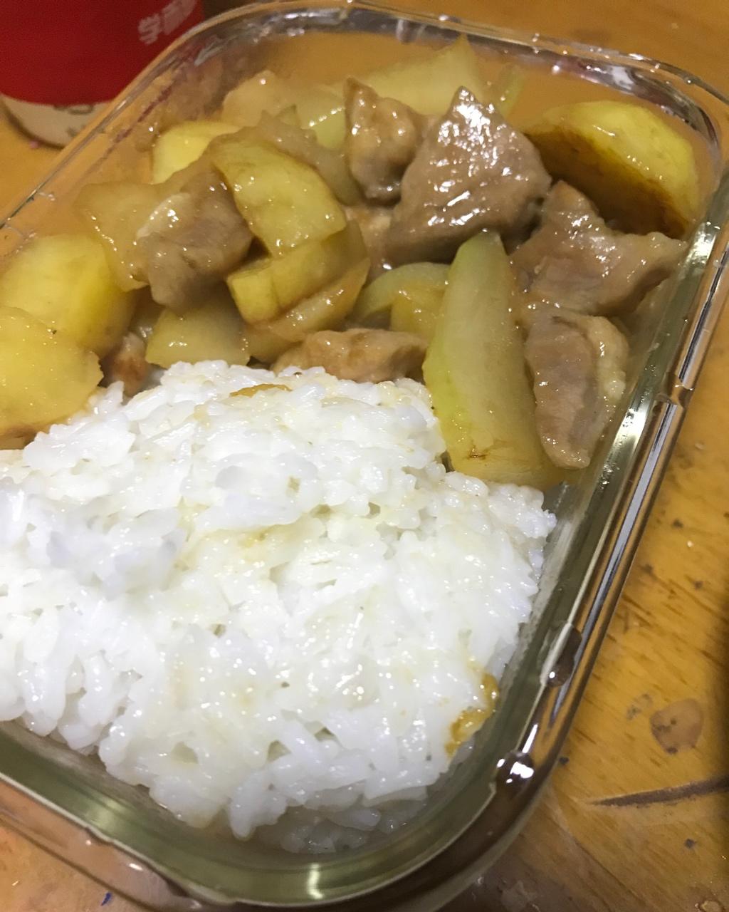 土豆焖鸡腿