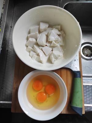 超简单西兰花豆腐蒸蛋的做法 步骤1