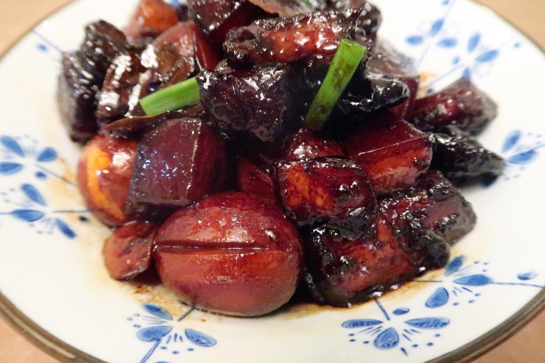 上海红烧肉：红烧肉加鸡蛋，上海人的吃法赞！