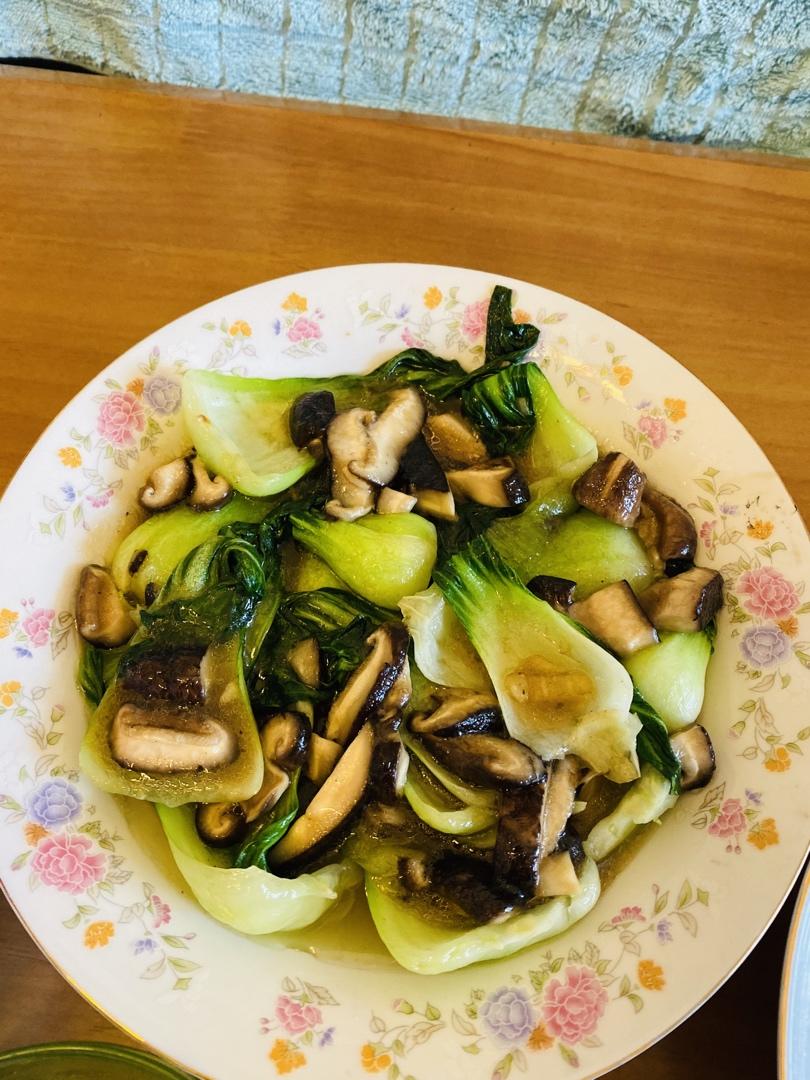 上海青爆炒香菇
