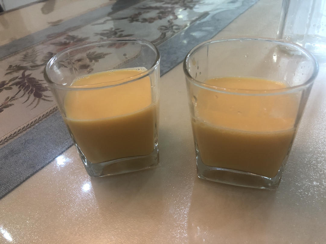 苹果胡萝卜奶昔