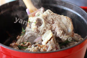 羊蝎子锅 Lamb Hotpot的做法 步骤5