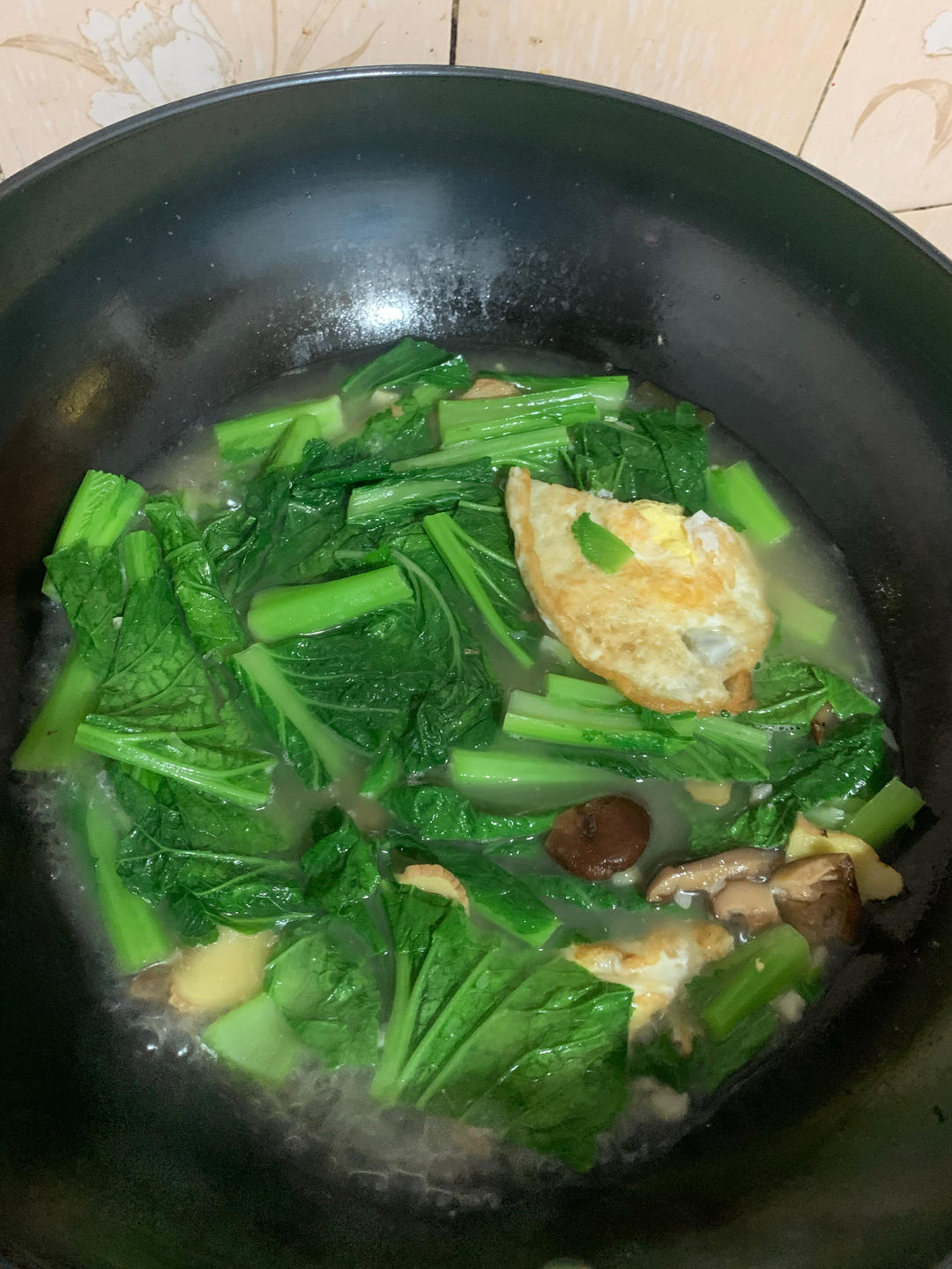 春菜香菇鸡蛋汤（春天的味道就该这么鲜嫩）