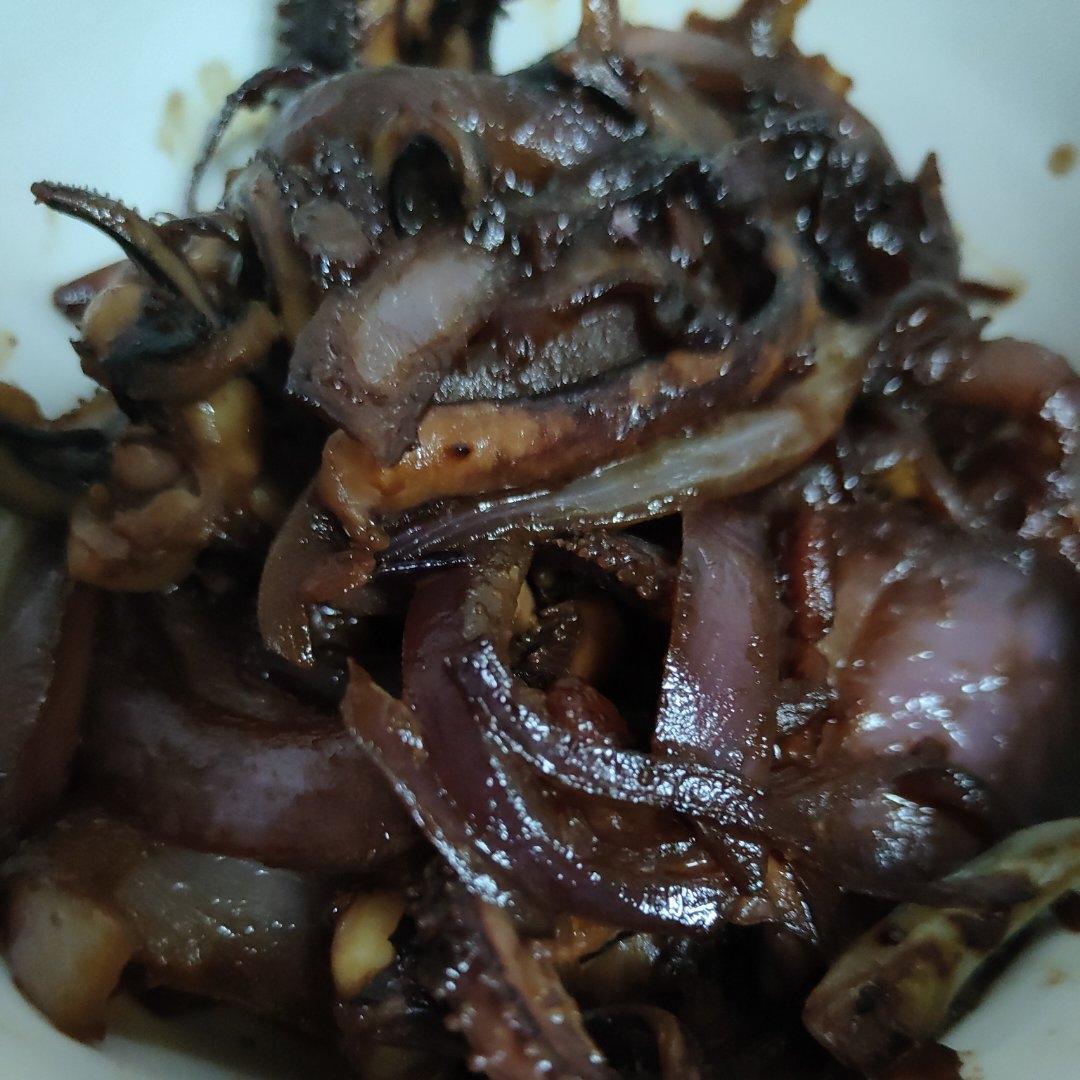 洋葱酱爆鱿鱼须