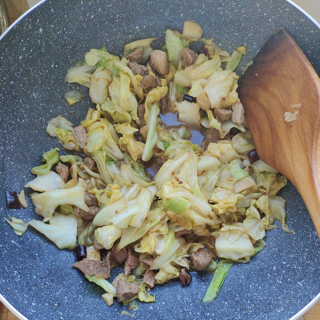 包菜炒肉