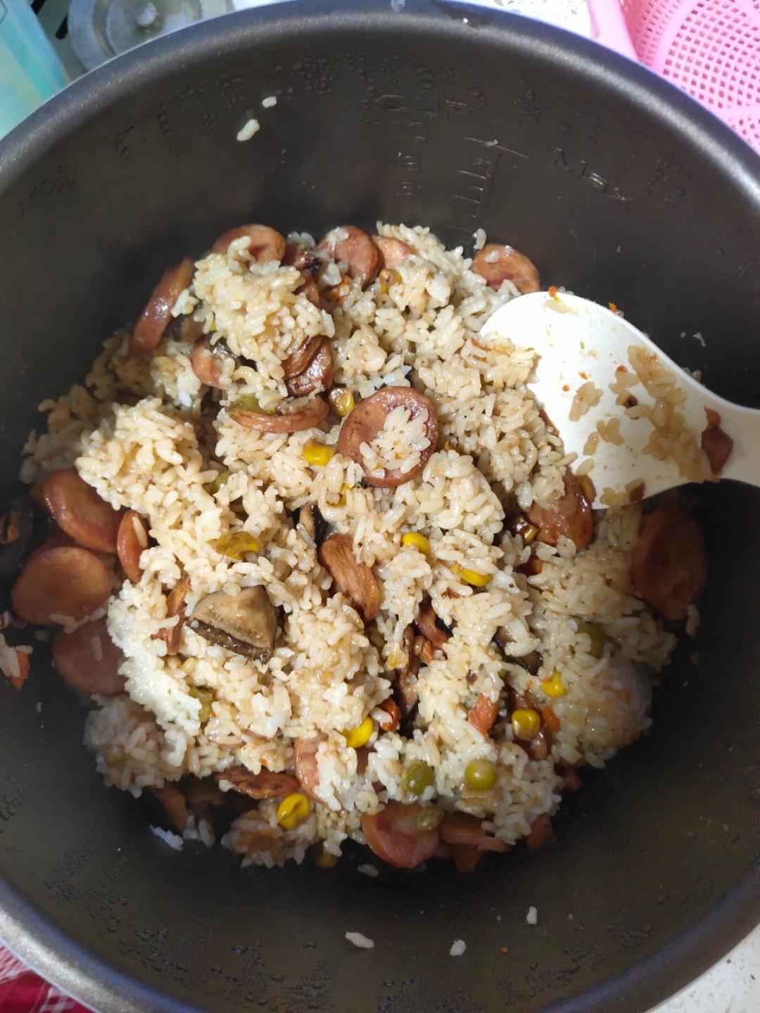 懒人必备～电饭煲腊肠焖饭