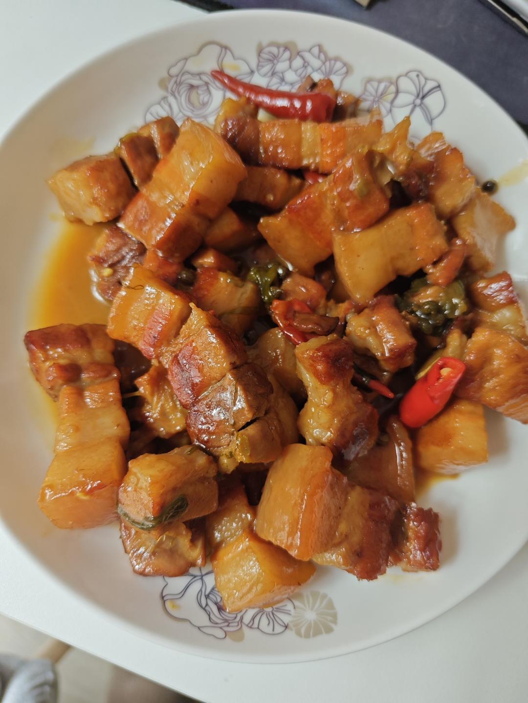 吃一块想两块不油不腻红烧肉