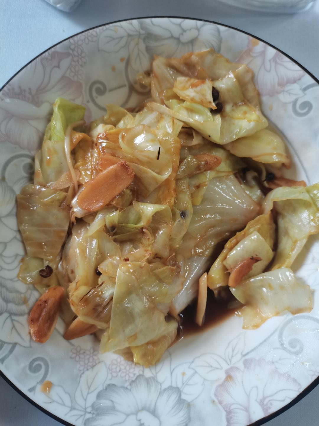 醋溜手撕包菜（超简单做法）