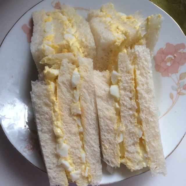 鸡蛋三明治