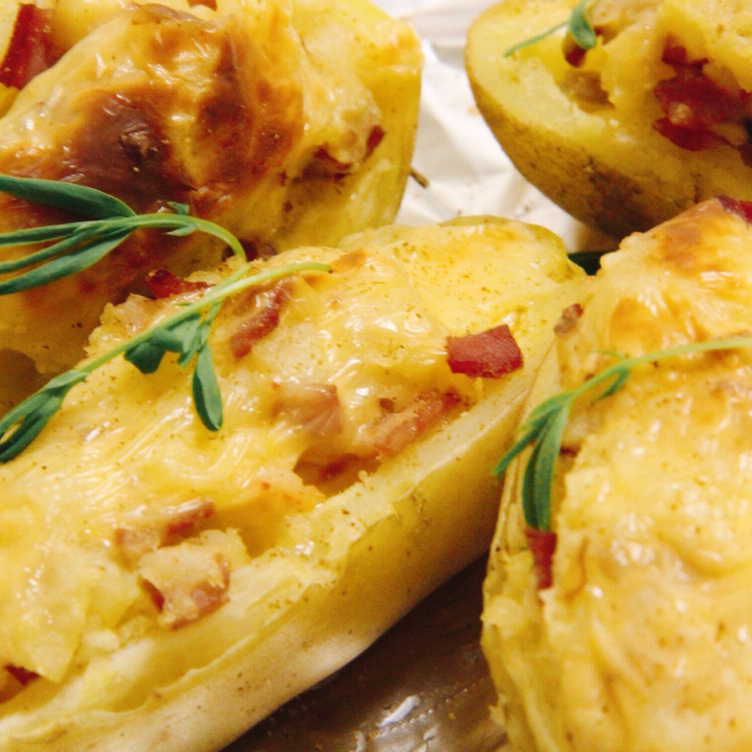 君哥呀做的培根芝士焗土豆