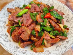 尖椒炒猪头肉的做法 步骤7