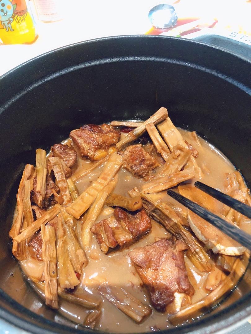 石笋干烧排骨