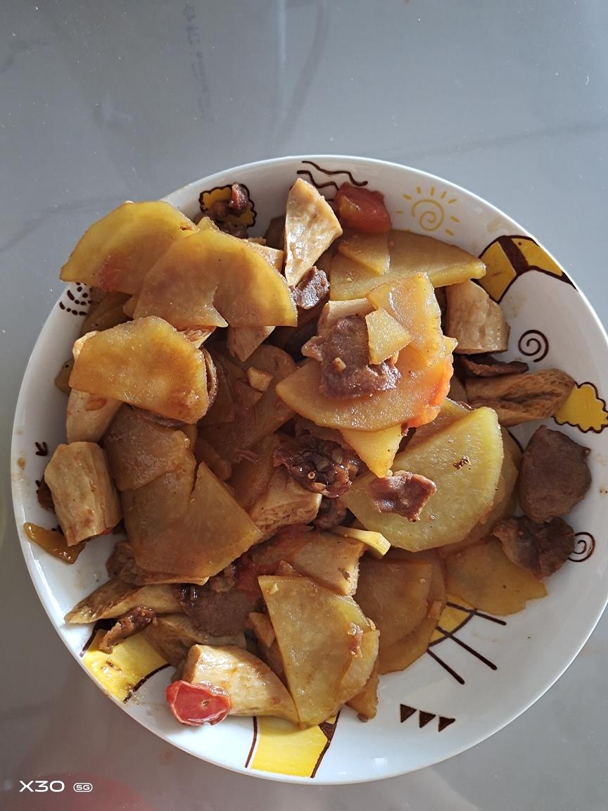素肠炒土豆片