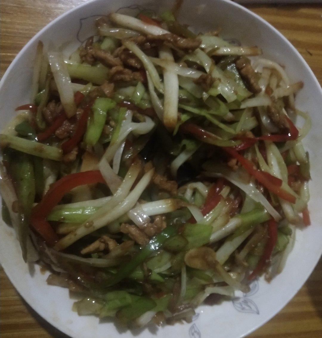 川菜俏荤的代表—韭黄肉丝