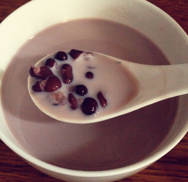 红豆牛奶糖水