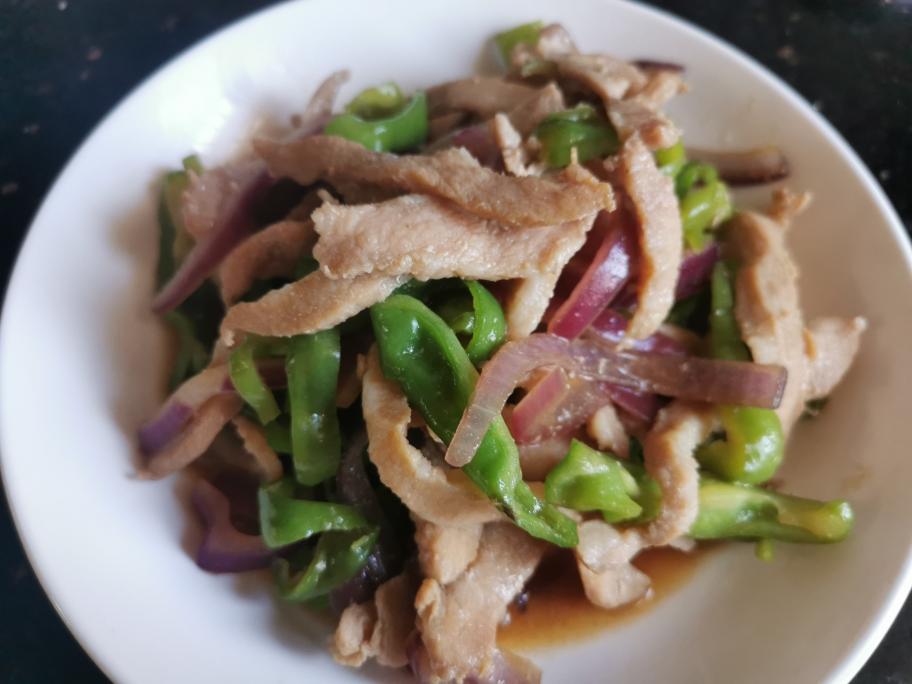 家常快手菜-小炒松板肉的做法