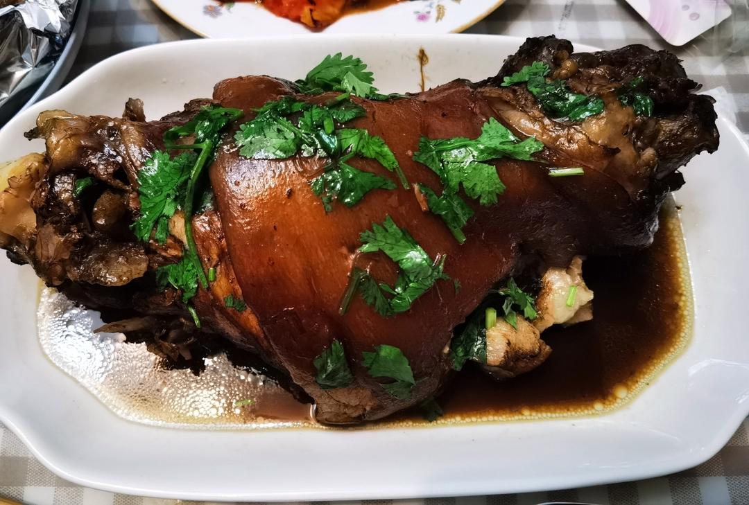 【红烧肘子】（家庭版卤蹄膀）