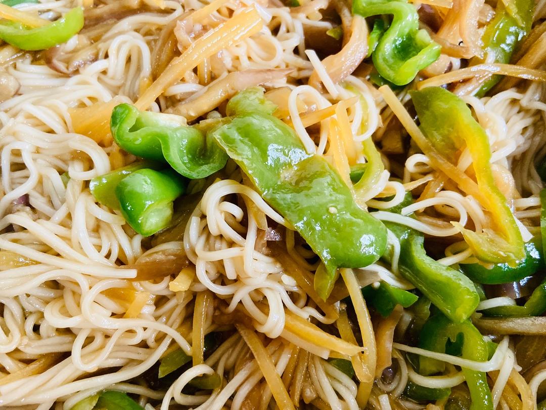 快手地三鲜拌面的做法