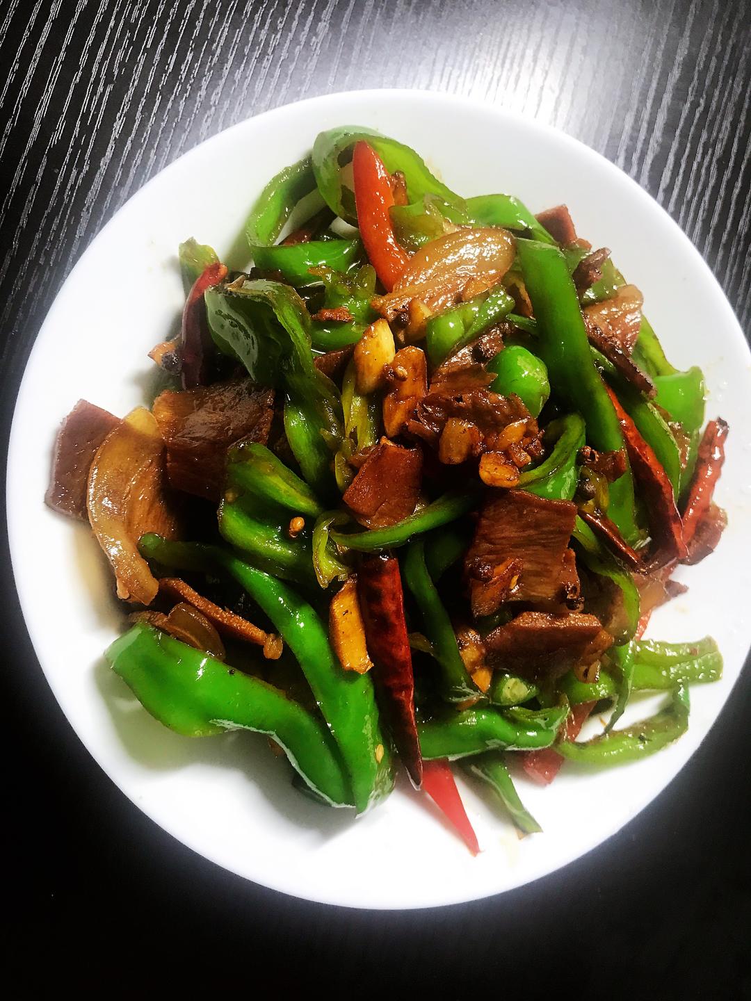 青红椒炒腊肉