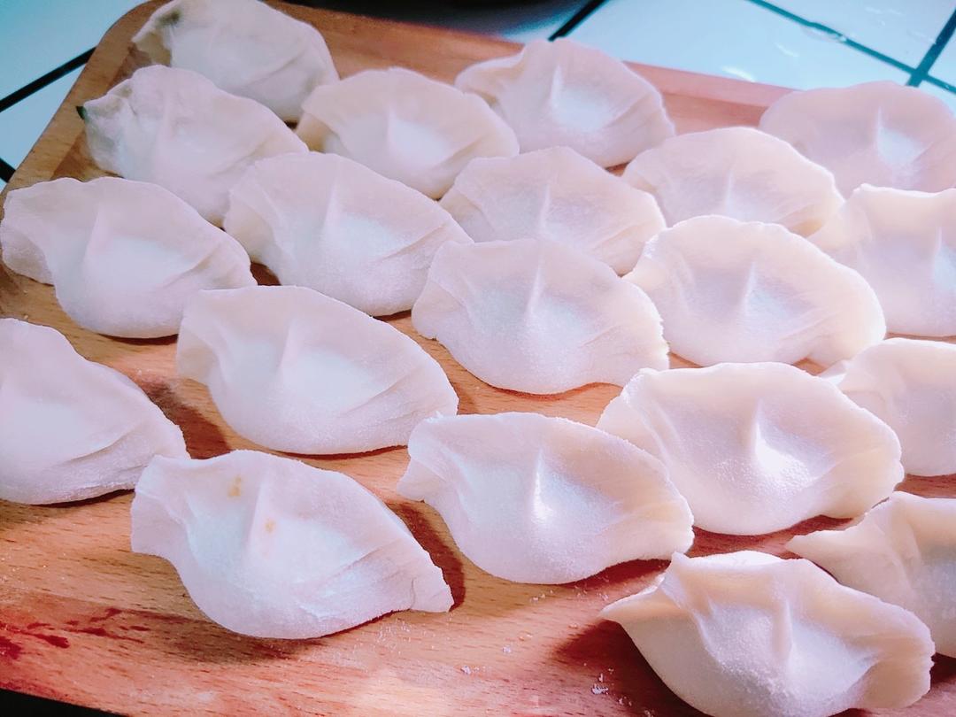 饺子皮（薄而筋道不用一个个擀）