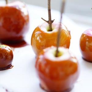 完美焦糖苹果-perfect caramel apples-苹果的一百种吃法的做法 步骤5