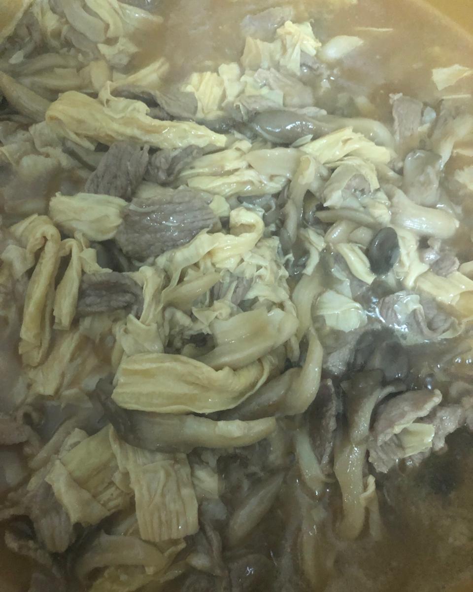 平菇腐竹煲(清甜易做)
