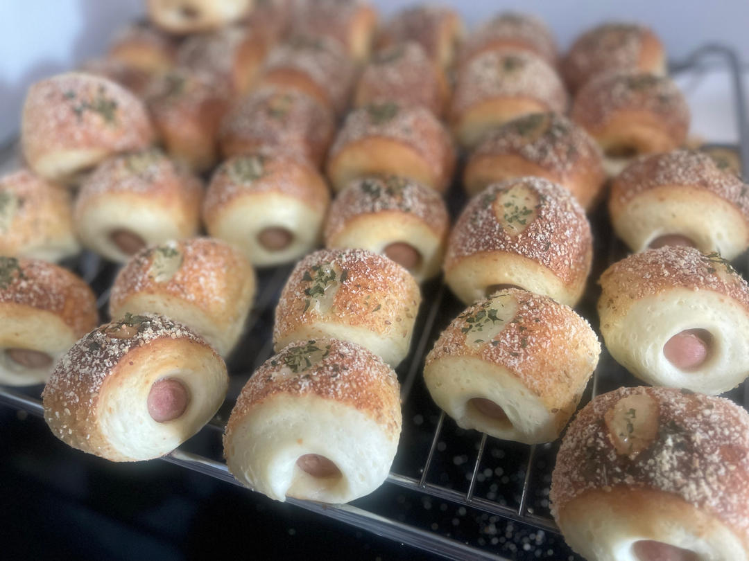 小可爱系列--迷你芝士肠仔包