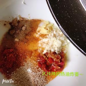 酸酸辣辣的米线的做法 步骤2