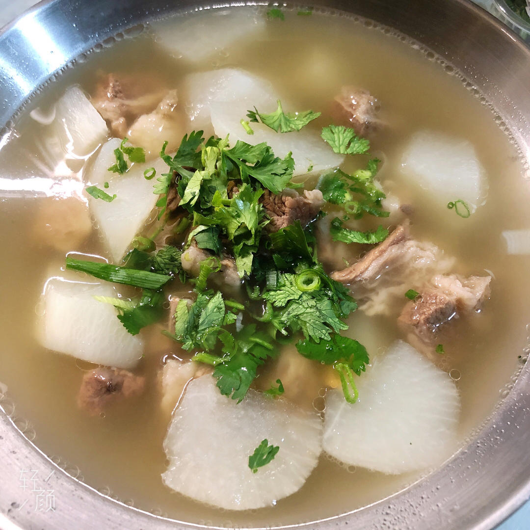 清炖萝卜牛腩汤（铸铁锅版）