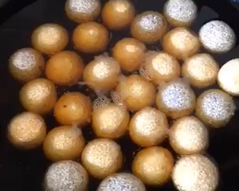 （紫薯，红薯，南瓜）芝麻球（新年美食）的做法 步骤11