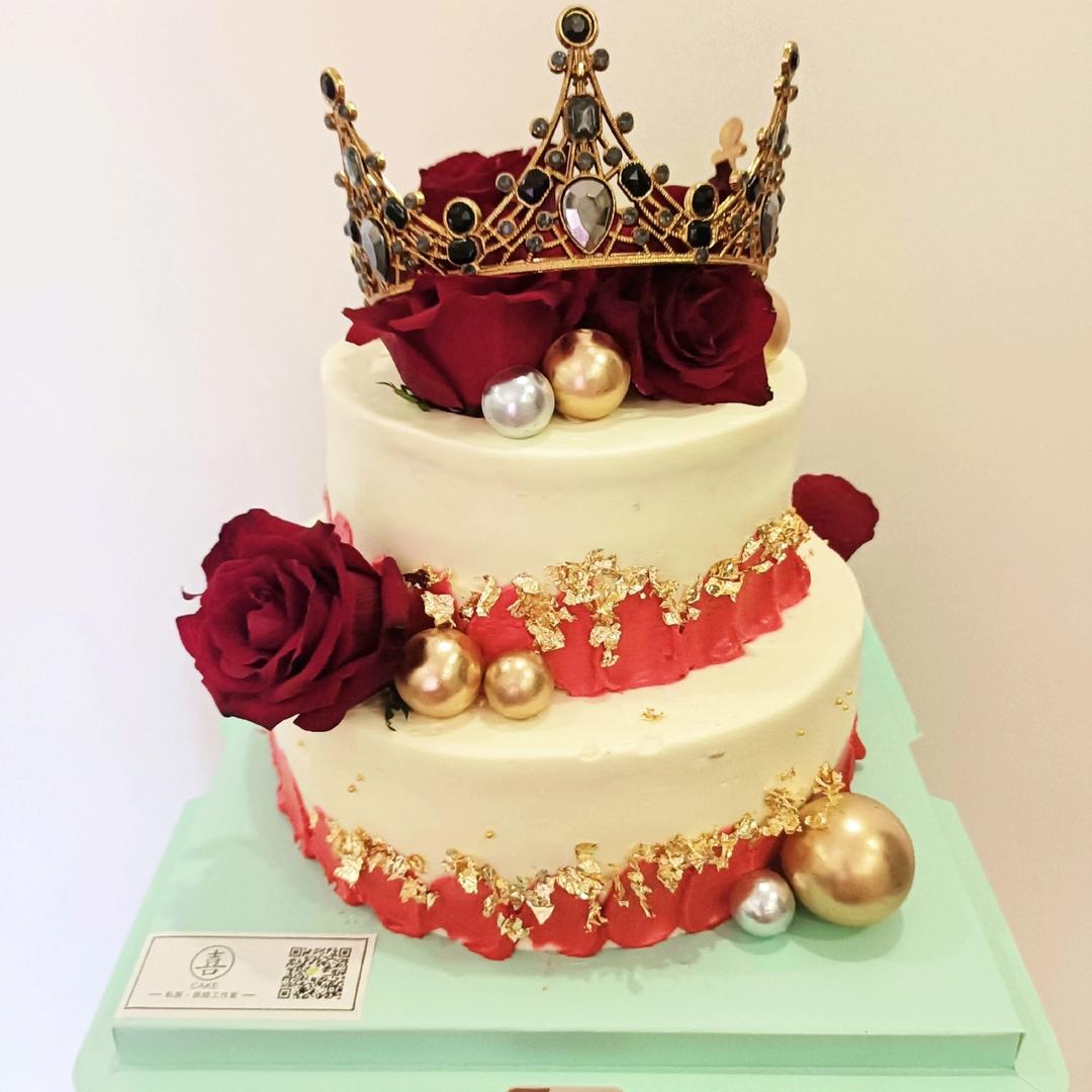 奶油装饰蛋糕