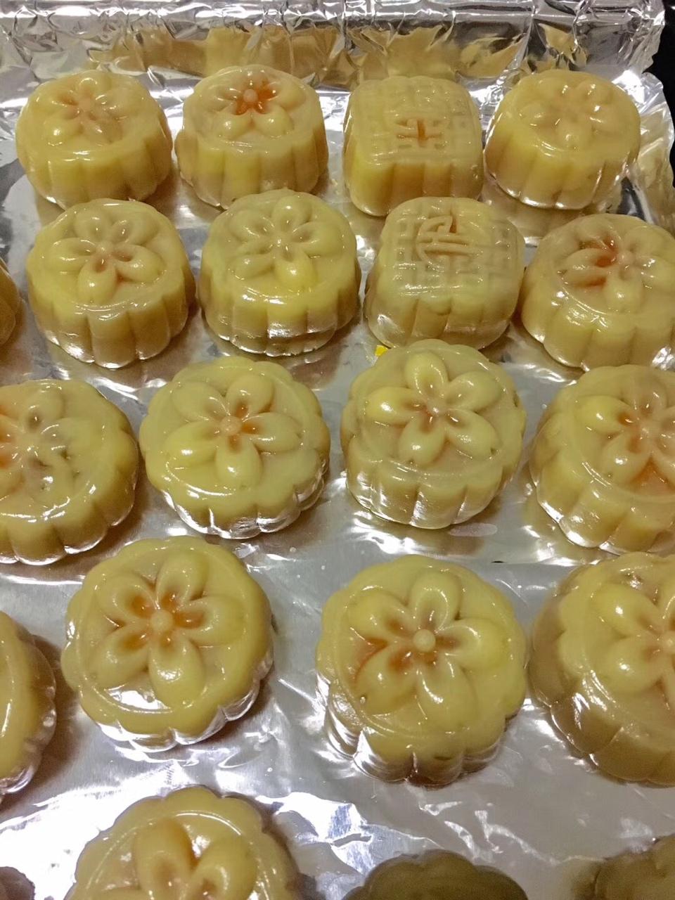 广式月饼——蛋黄莲蓉月饼