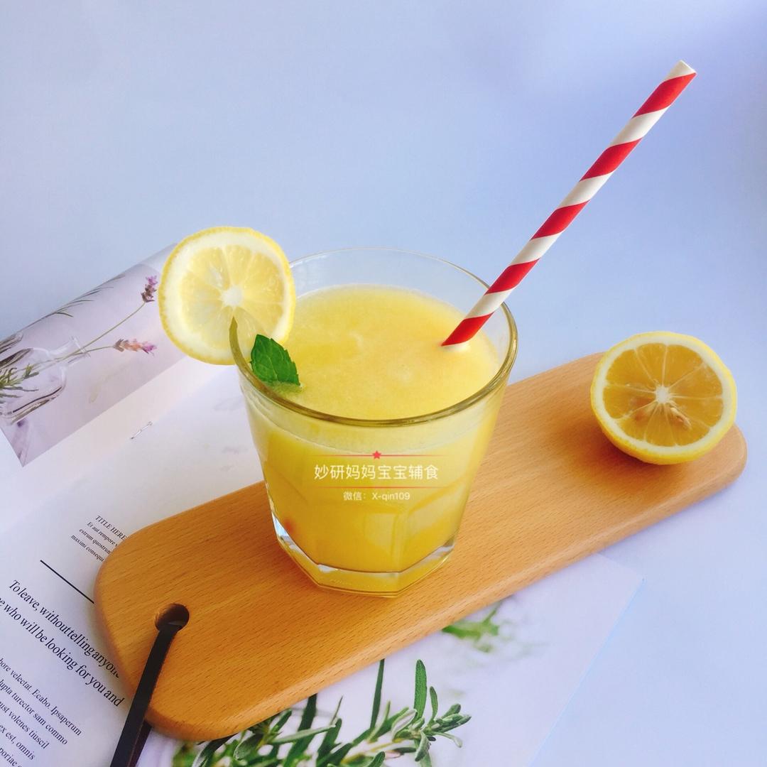 夏季菠萝雪梨汁