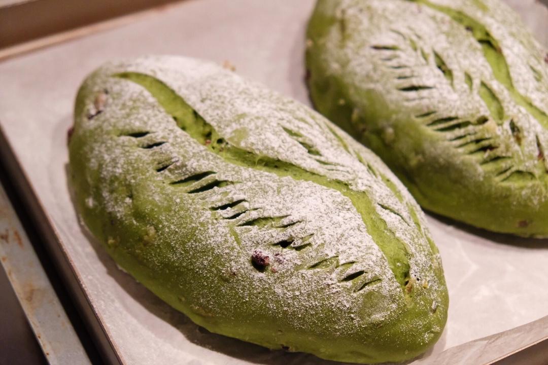 抹茶干果软欧