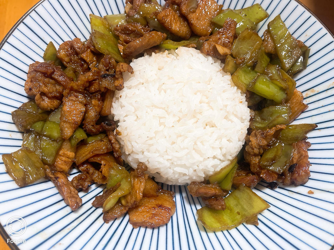 😍超好吃！还原费大厨辣椒炒肉！