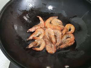 回忆青岛之大虾炒白菜的做法 步骤4
