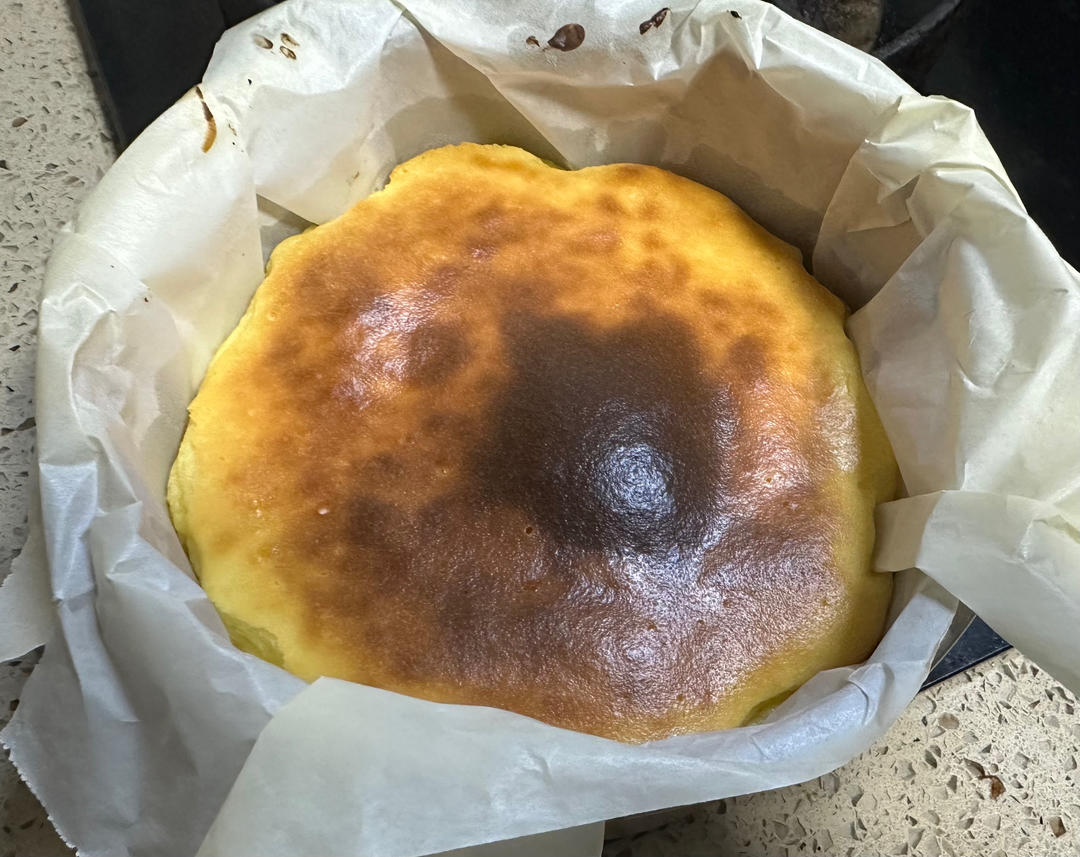马斯卡彭版巴斯克蛋糕