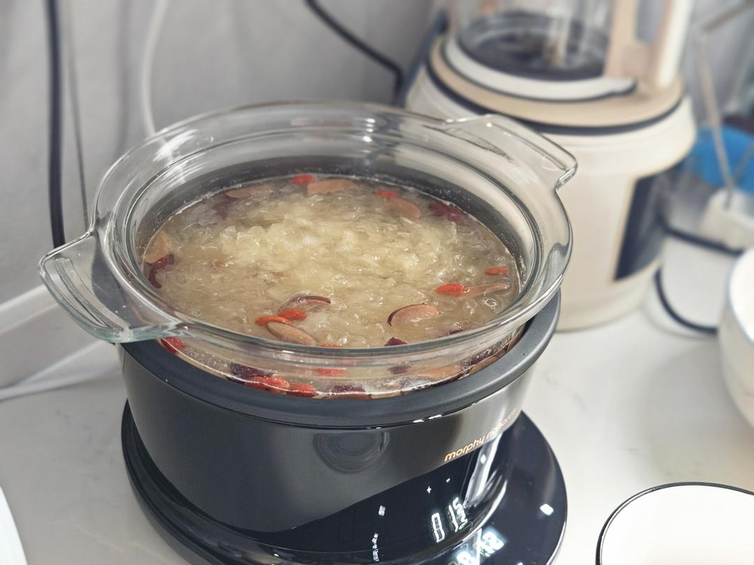 怎样煮出胶的银耳羹