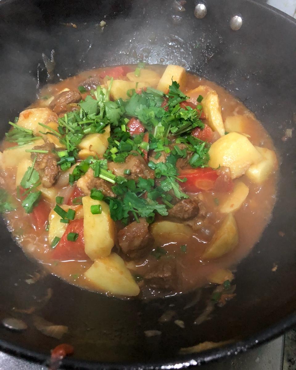 红烧牛肉土豆 （独家秘制）