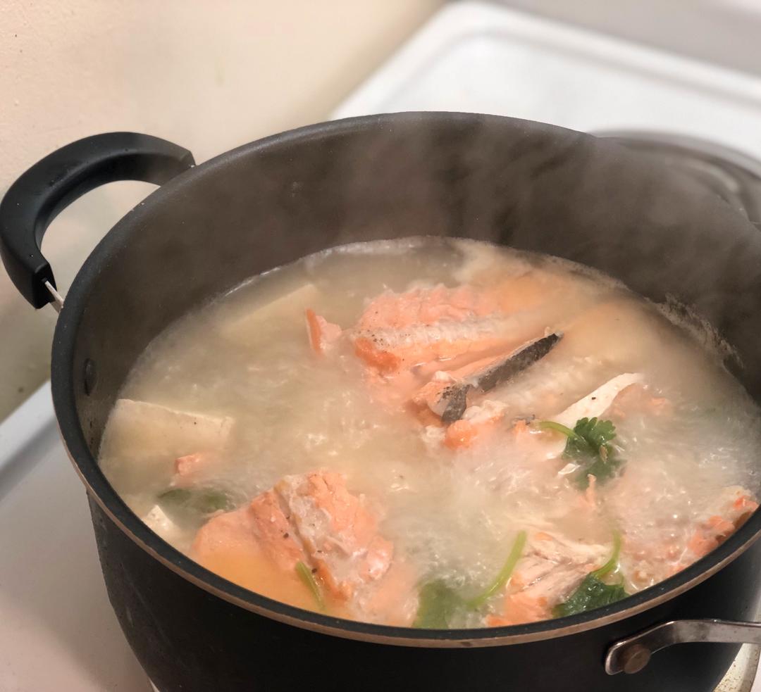 三文鱼豆腐汤
