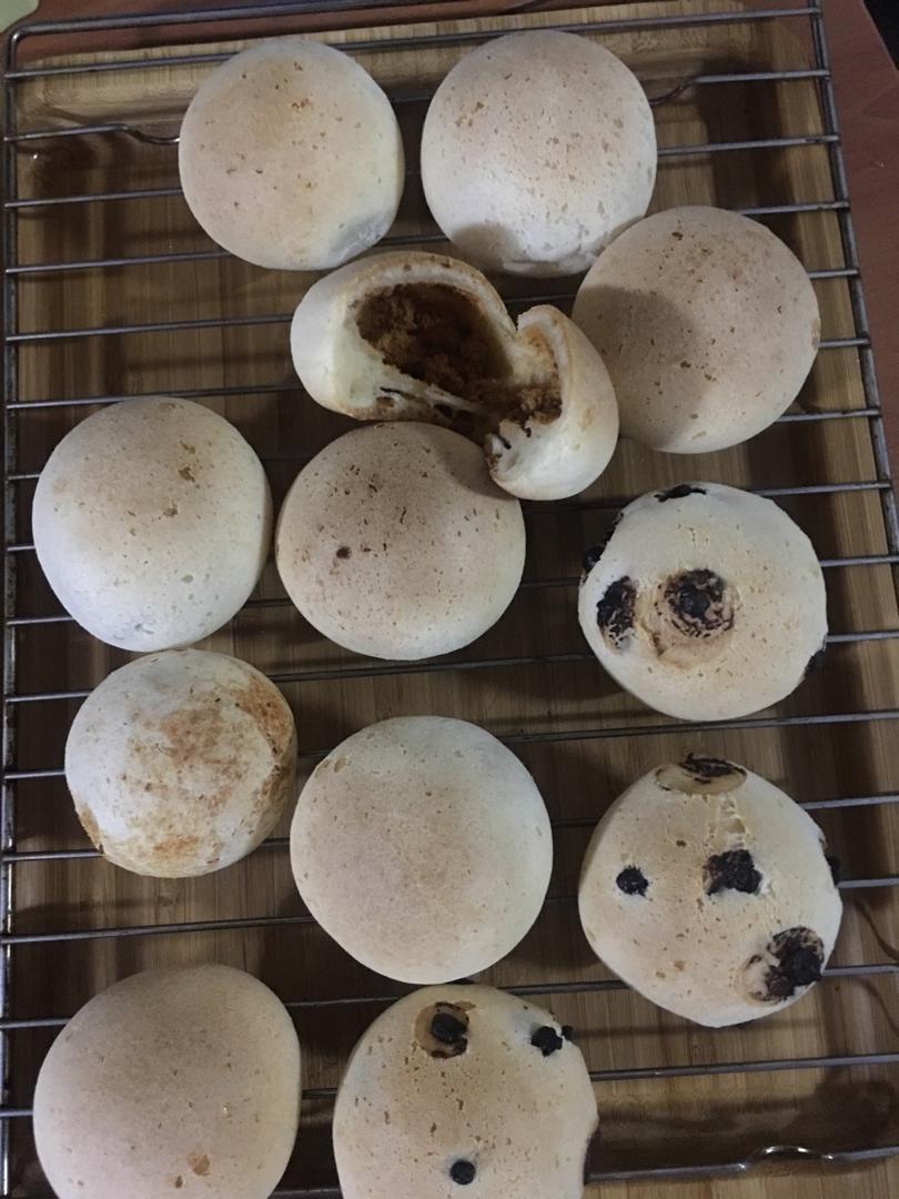 芝麻肉松麻薯包