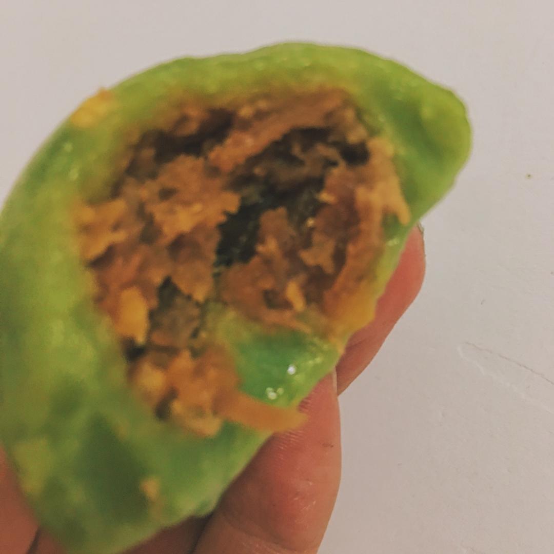 网红青团～～咸蛋黄肉松青团