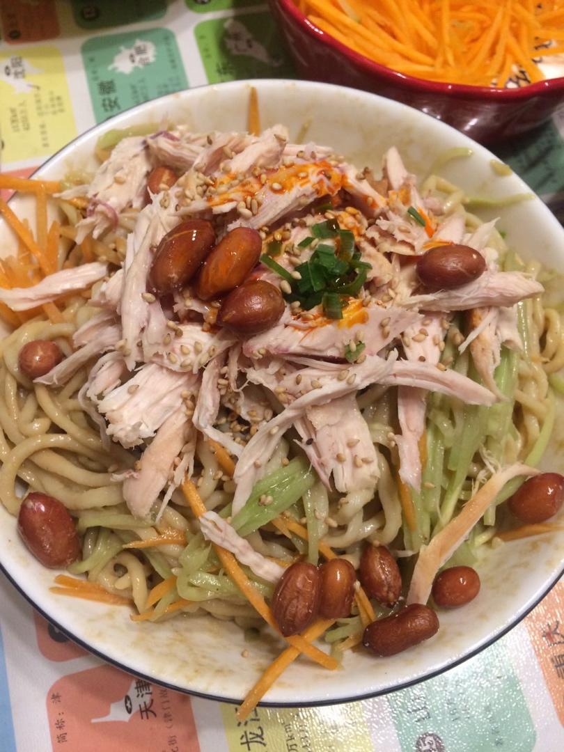 鸡丝麻酱凉面
