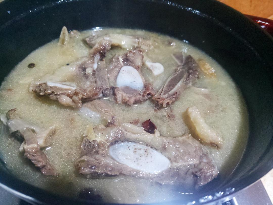炖牛排骨