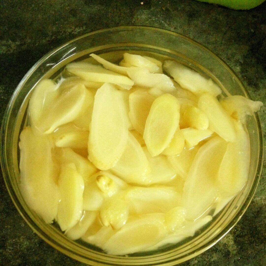 日本寿司店的泡姜