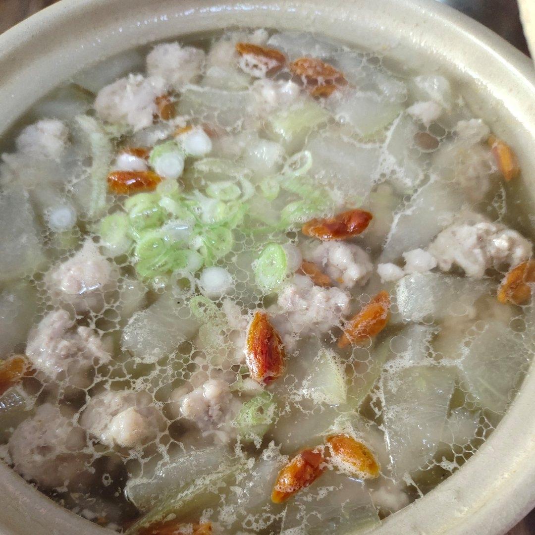 不用油不开油锅【冬瓜肉圆汤】