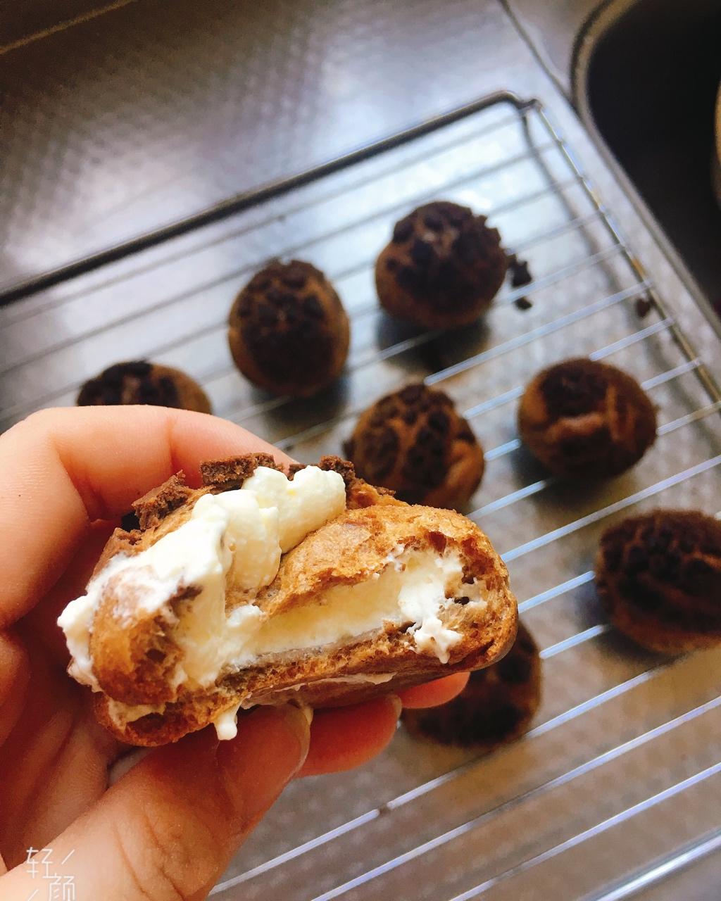 酥皮奶油泡芙--#皮黑森林#