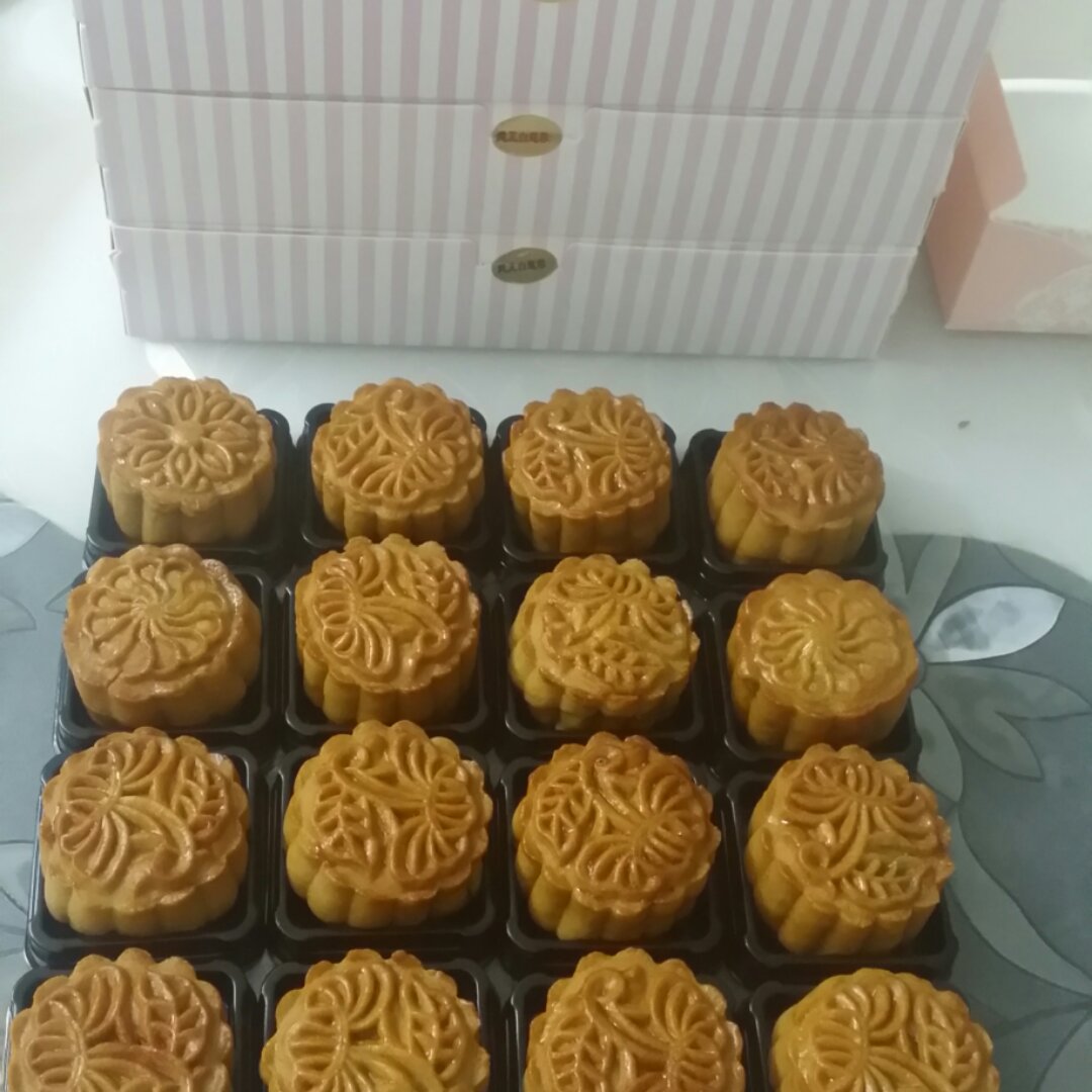 广式月饼——蛋黄莲蓉月饼